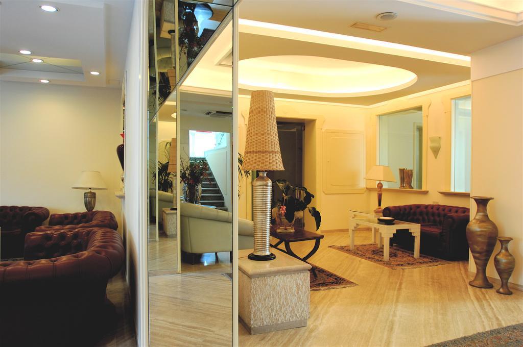 Hotel Luna Riccione E Aqua Spa Only Adults +12 Интерьер фото