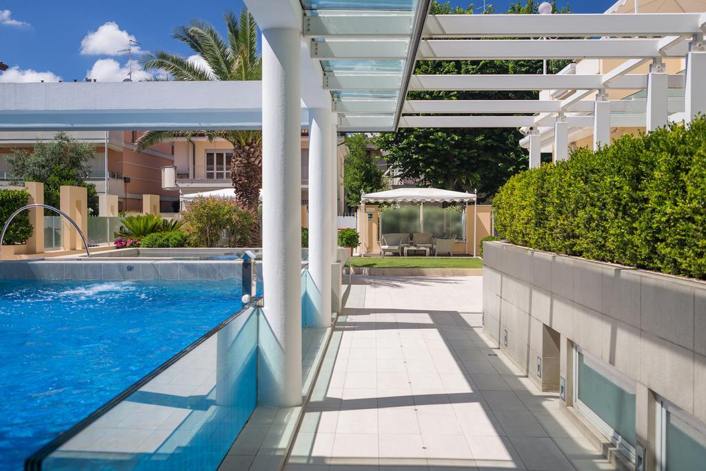 Hotel Luna Riccione E Aqua Spa Only Adults +12 Экстерьер фото